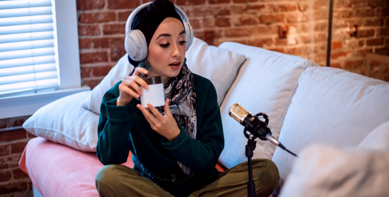 Hva «monitorering» betyr når du tar opp videopodkast